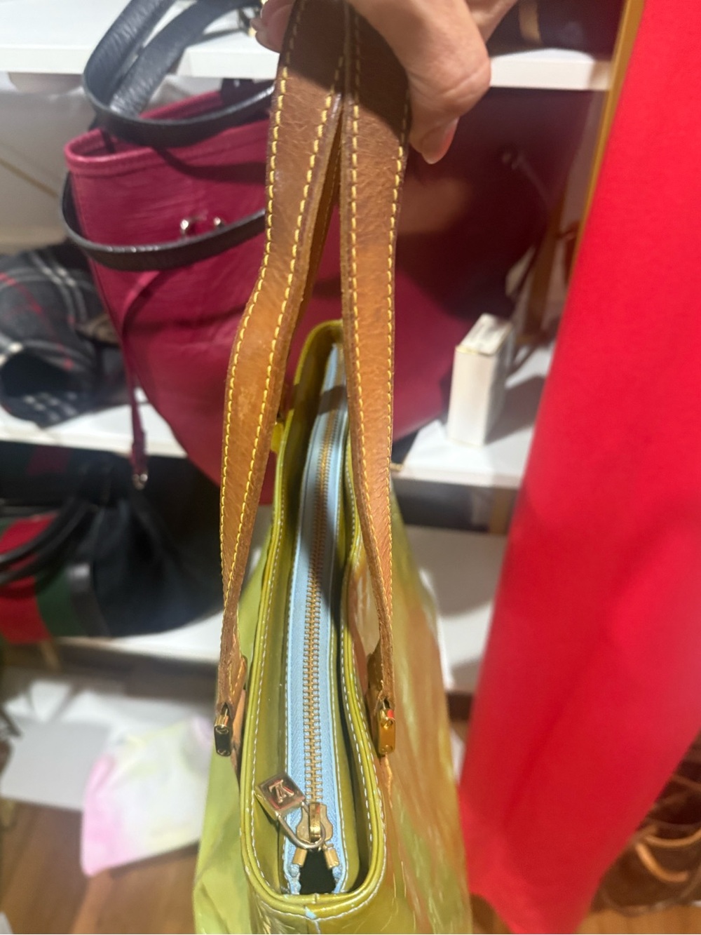 Louis Vuitton Lime Green Vernis Tote with Tan Handles - Picture 8 of 14